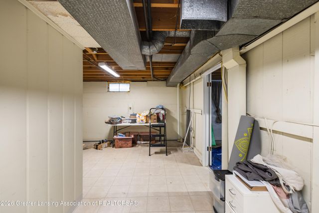 1228 Kimberly Drive, Lansing, MI 48912