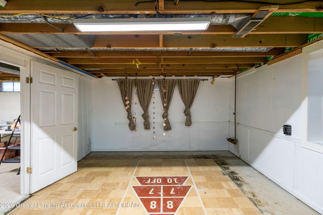 1228 Kimberly Drive, Lansing, MI 48912