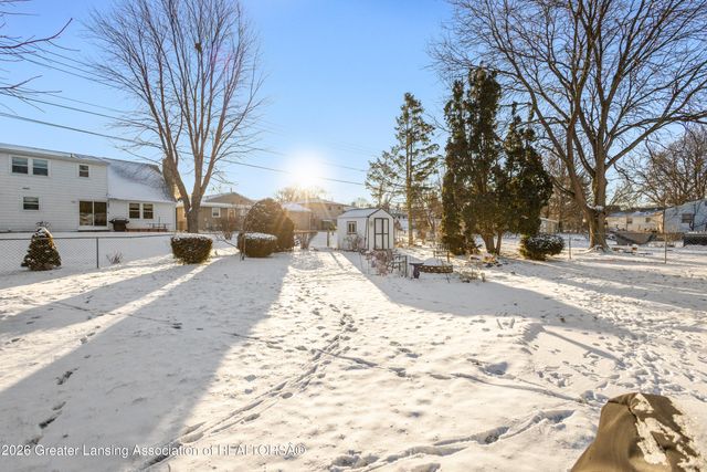 1228 Kimberly Drive, Lansing, MI 48912