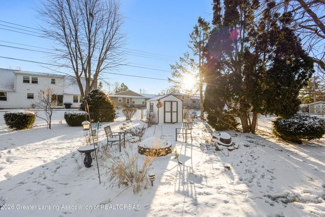 1228 Kimberly Drive, Lansing, MI 48912