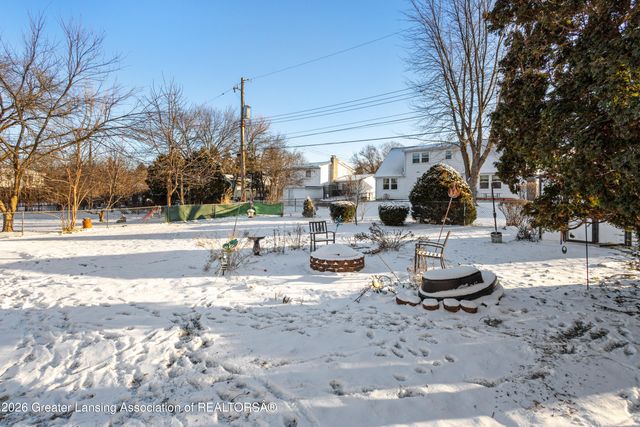 1228 Kimberly Drive, Lansing, MI 48912