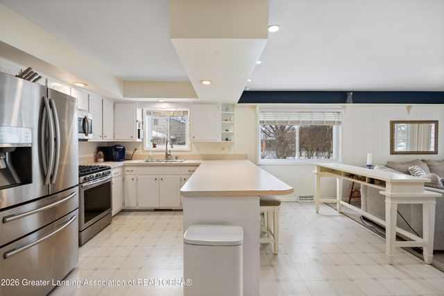 1228 Kimberly Drive, Lansing, MI 48912