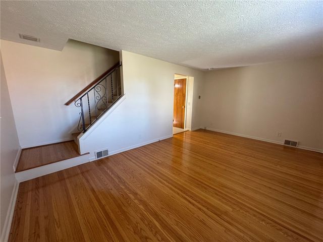 16 Summit Street, Perinton, NY 14450