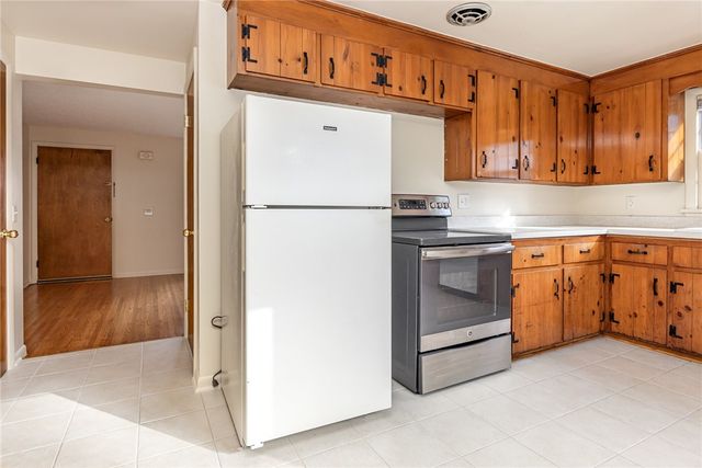 16 Summit Street, Perinton, NY 14450