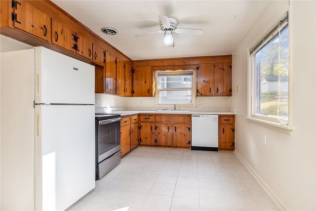 16 Summit Street, Perinton, NY 14450