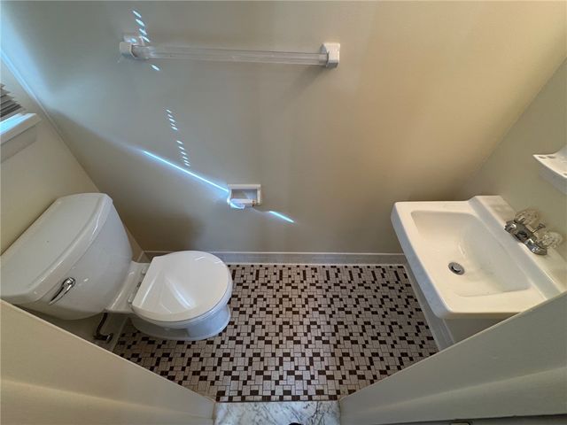 16 Summit Street, Perinton, NY 14450