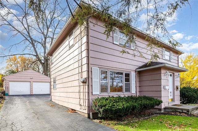 16 Summit Street, Perinton, NY 14450