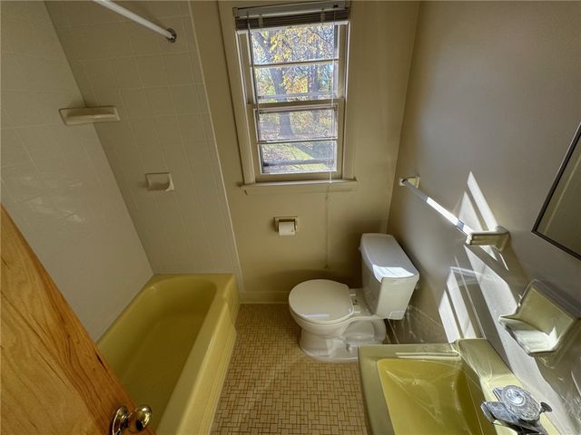 16 Summit Street, Perinton, NY 14450