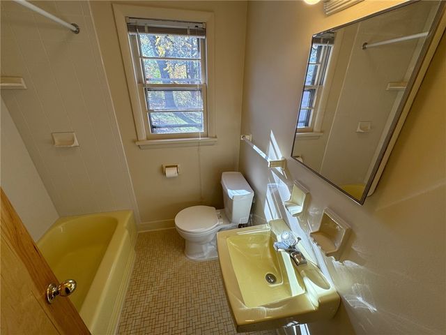 16 Summit Street, Perinton, NY 14450