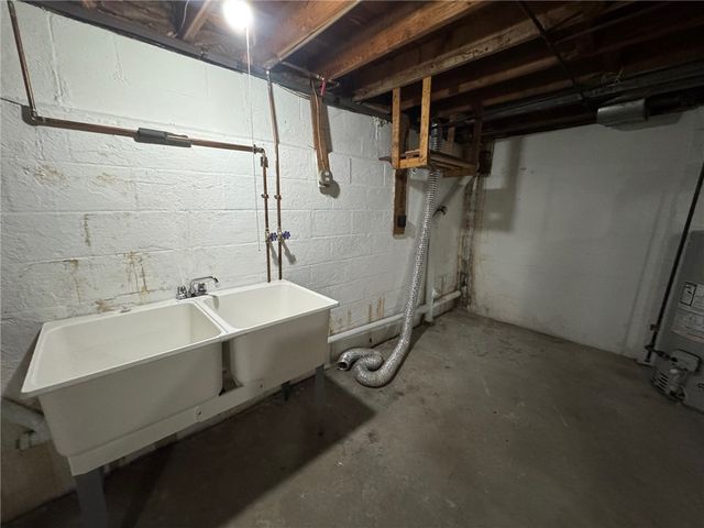 16 Summit Street, Perinton, NY 14450