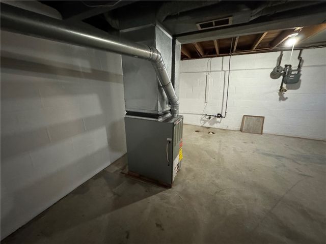 16 Summit Street, Perinton, NY 14450