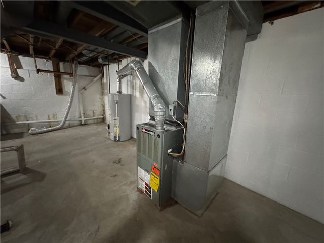 16 Summit Street, Perinton, NY 14450