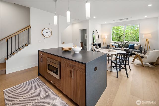 1761 NW 62nd Street, Seattle, WA 98107