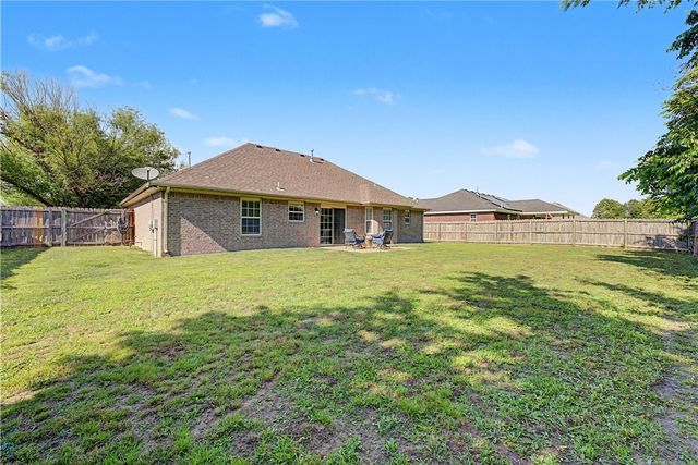 877 Richland Creek Avenue, Elkins, AR 72727