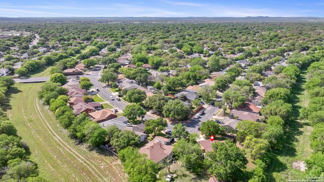 9400 Woodland Hills, San Antonio, TX 78250