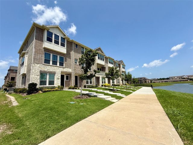 2741 Levee Lane, Lewisville, TX 75067