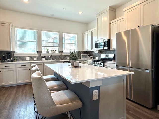 2741 Levee Lane, Lewisville, TX 75067