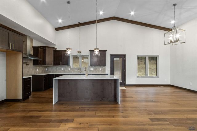 25809 SIDNEY TRL, Custer, SD 57730