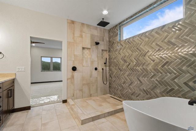 25809 SIDNEY TRL, Custer, SD 57730