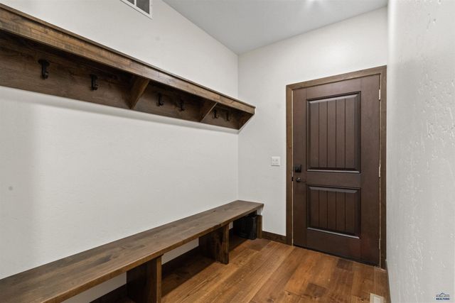 25809 SIDNEY TRL, Custer, SD 57730