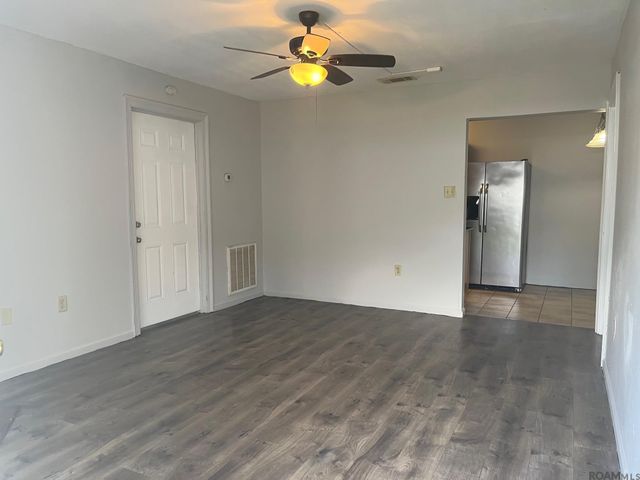 1055 Manson Dr, Baton Rouge, LA 70816