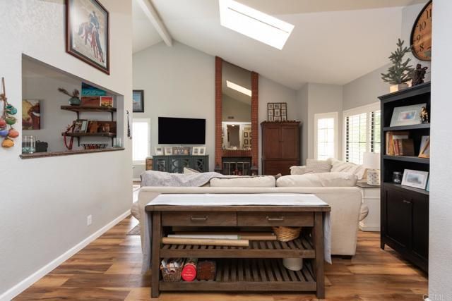 11705 Via Medanos, San Diego, CA 92128