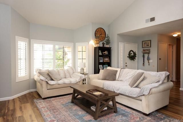 11705 Via Medanos, San Diego, CA 92128