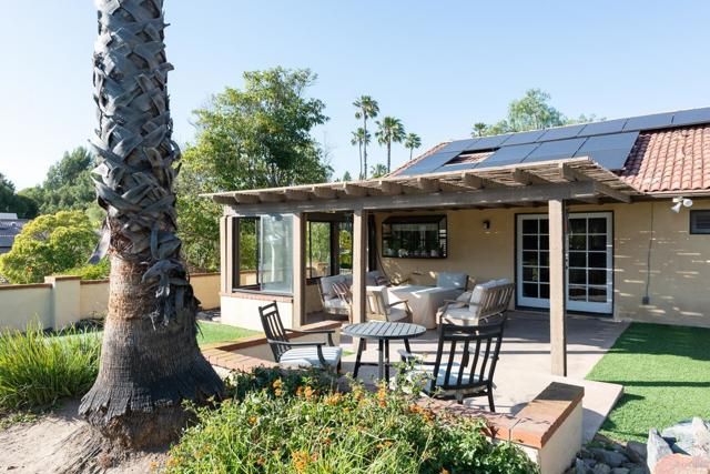 11705 Via Medanos, San Diego, CA 92128