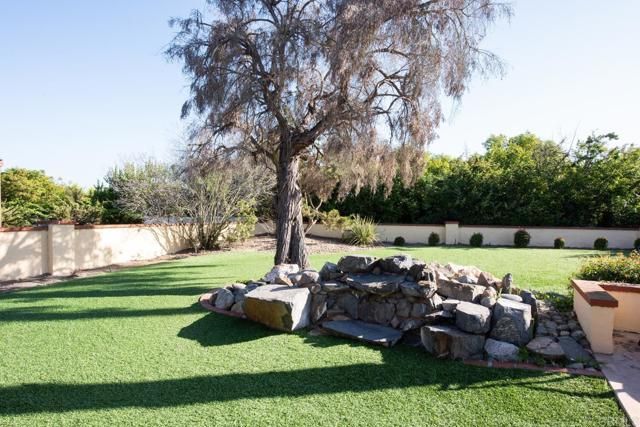 11705 Via Medanos, San Diego, CA 92128