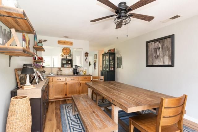 11705 Via Medanos, San Diego, CA 92128