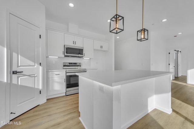 8837 Holly Avenue, California City, CA 93505