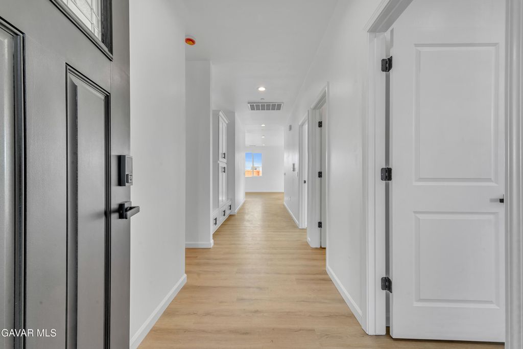 8837 Holly Avenue, California City, CA 93505