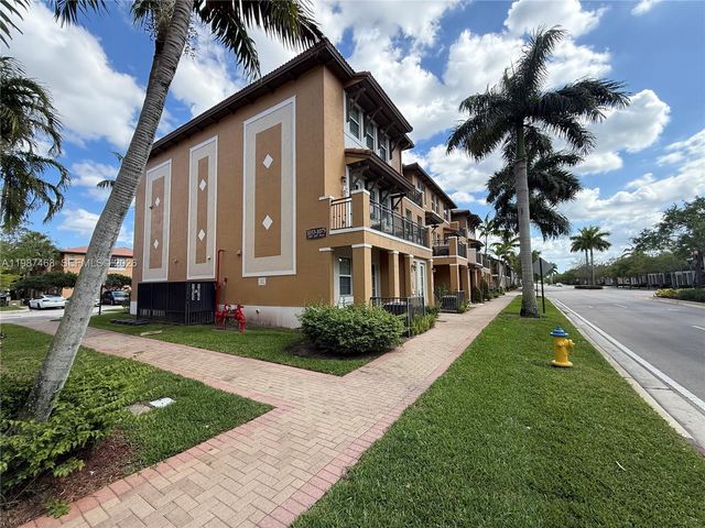 1045 SW 147th Ave 5609, Pembroke Pines, FL 33027