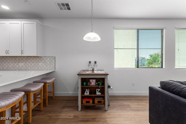 2511 W QUEEN CREEK Road 374, Chandler, AZ 85248