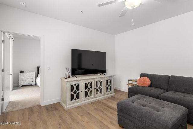 2511 W QUEEN CREEK Road 374, Chandler, AZ 85248