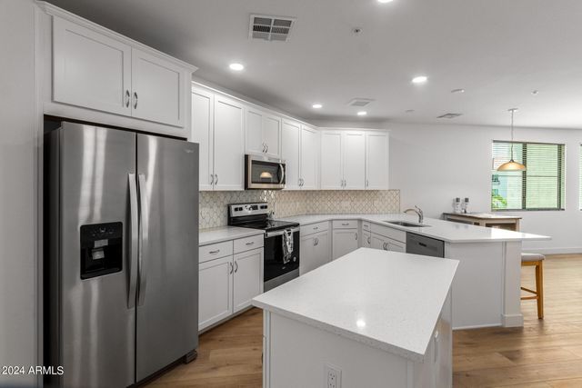 2511 W QUEEN CREEK Road 374, Chandler, AZ 85248