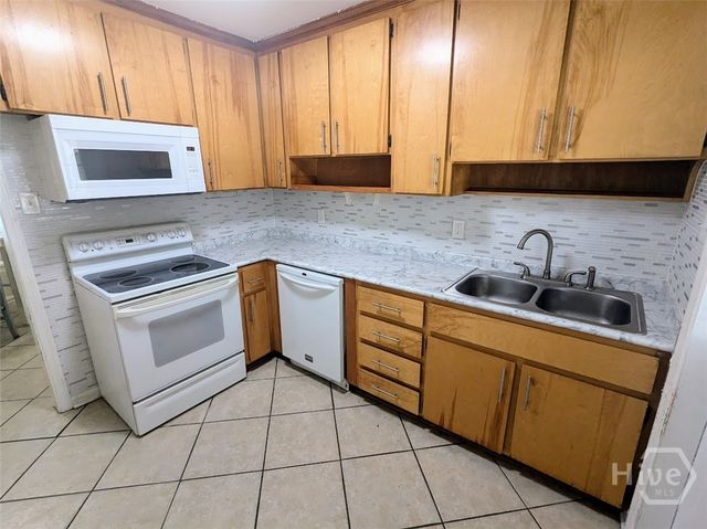 7203 Van Buren Avenue, Savannah, GA 31406