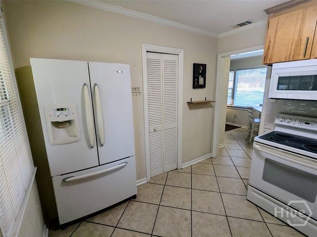 7203 Van Buren Avenue, Savannah, GA 31406