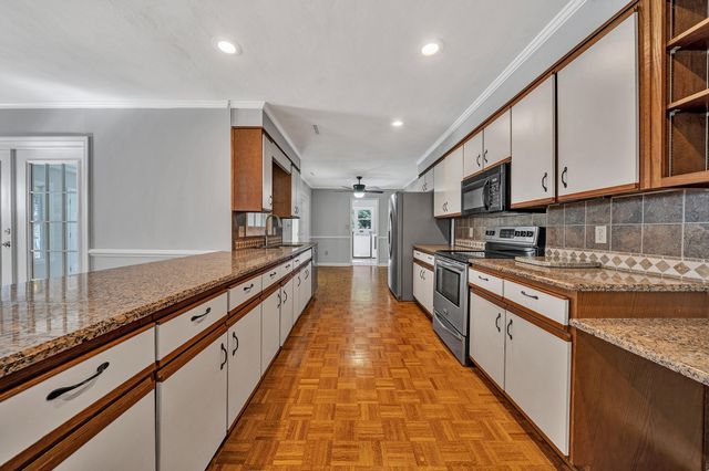 1660 Kingsmill DR, Salem, VA 24153