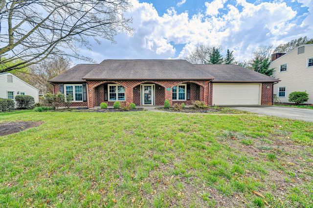 1660 Kingsmill DR, Salem, VA 24153