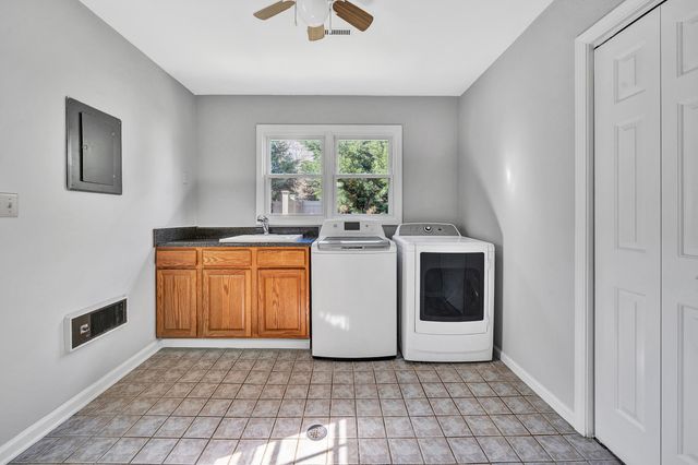 1660 Kingsmill DR, Salem, VA 24153