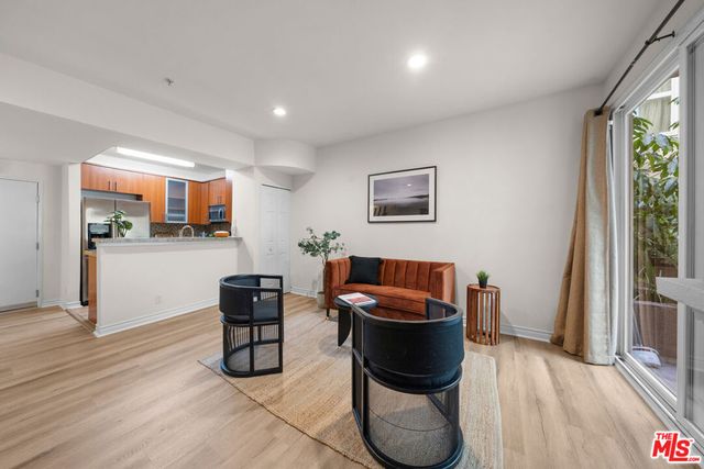 620 S Gramercy Place 103, Los Angeles, CA 90005