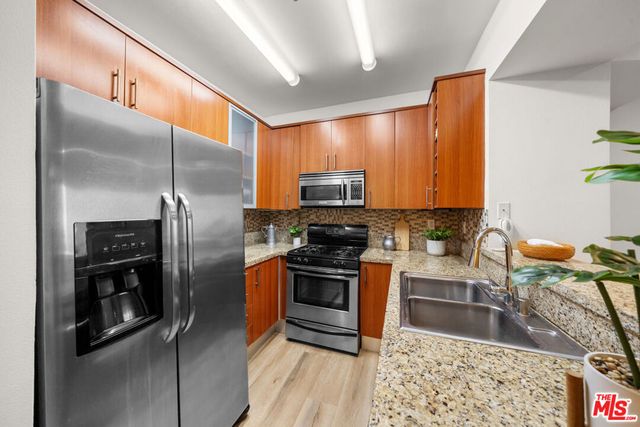 620 S Gramercy Place 103, Los Angeles, CA 90005