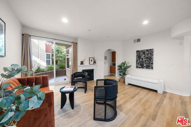 620 S Gramercy Place 103, Los Angeles, CA 90005