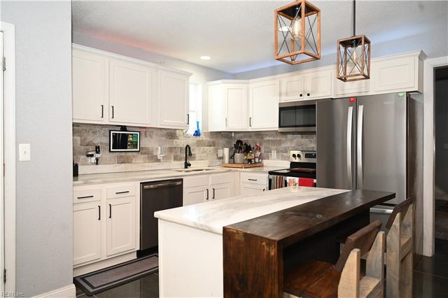 2100 Elm AVE, Portsmouth, VA 23704