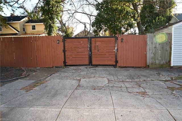 2100 Elm AVE, Portsmouth, VA 23704