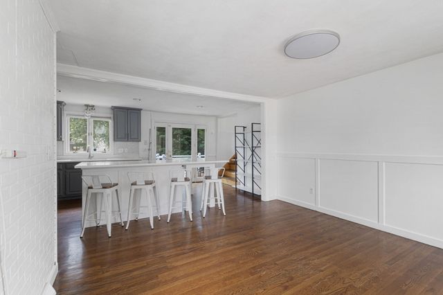 306 Chestnut St, Randolph, MA 02368