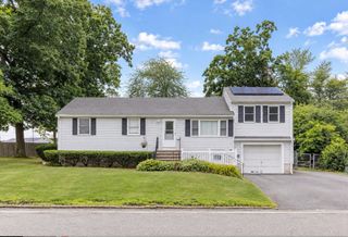 306 Chestnut St, Randolph, MA 02368
