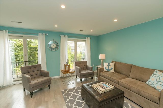 319 Swans Wharf Row, Newport, RI 02840