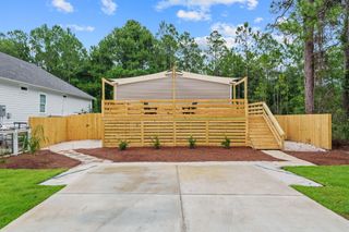 107 N 6Th Street, Santa Rosa Beach, FL 32459